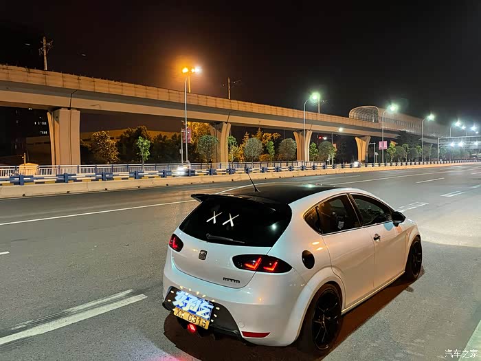 重庆地区出13年西雅特烈昂leon20t