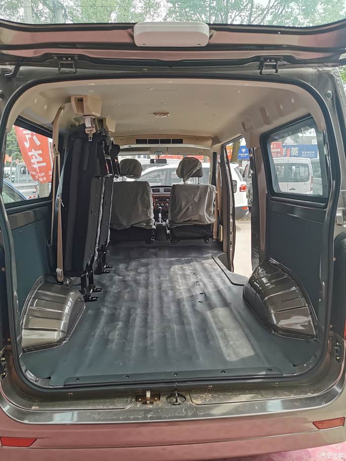 5万级面包车车竟然这样设计连神车车主都沦陷了…_长安睿行m60论坛