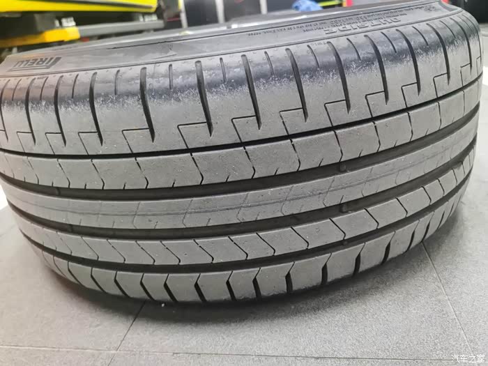 奥迪s4原厂4胎首换新胎用后感分享