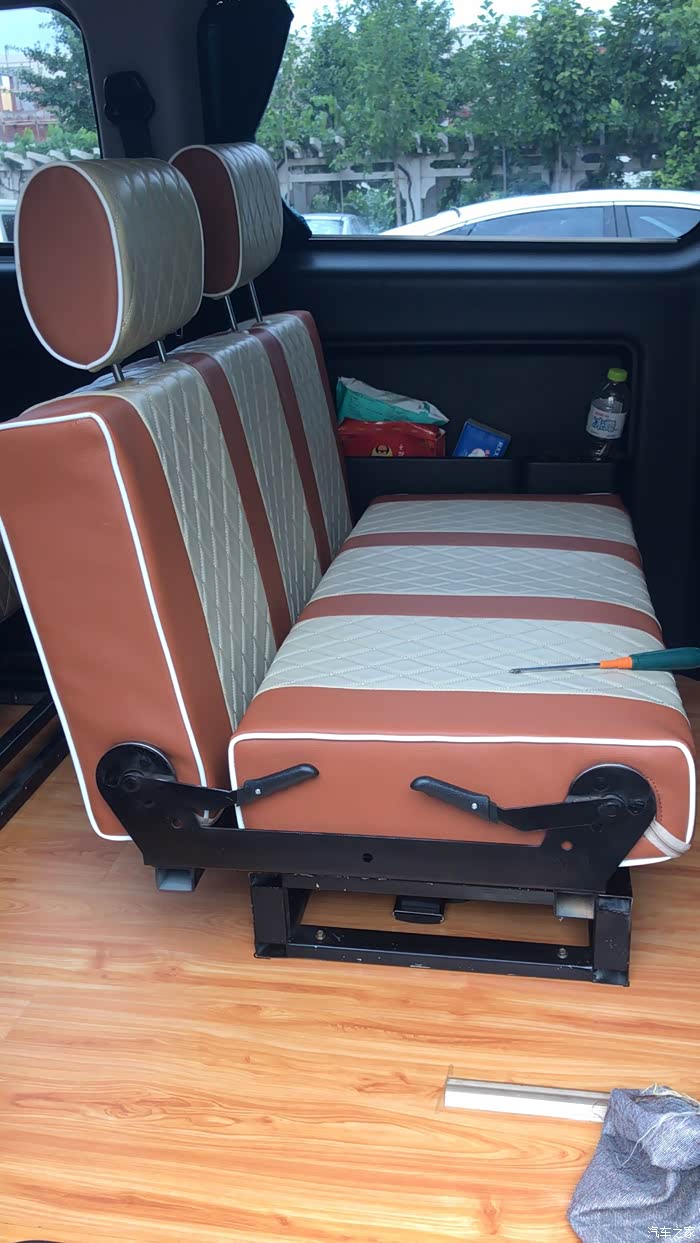 中排床车座椅
