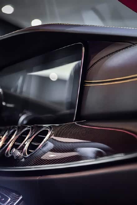 奔驰amg e63 s estate edition漂亮.