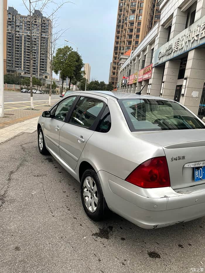 【图】07年三厢银色307慢出_标致307论坛_汽车之家论坛