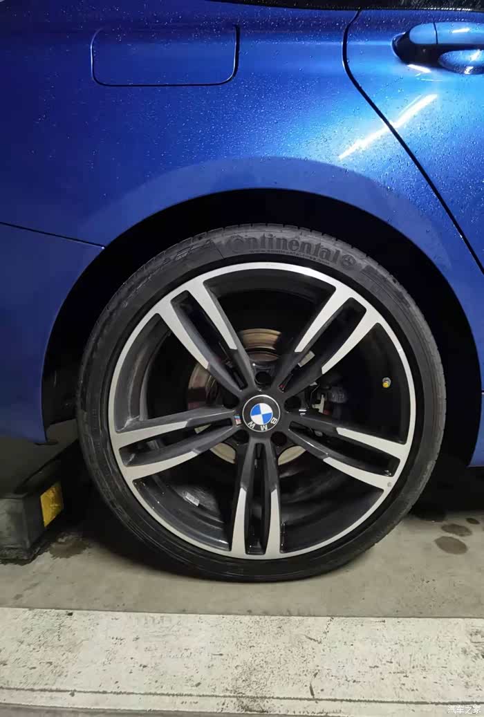 宝马3系gtr19轮毂