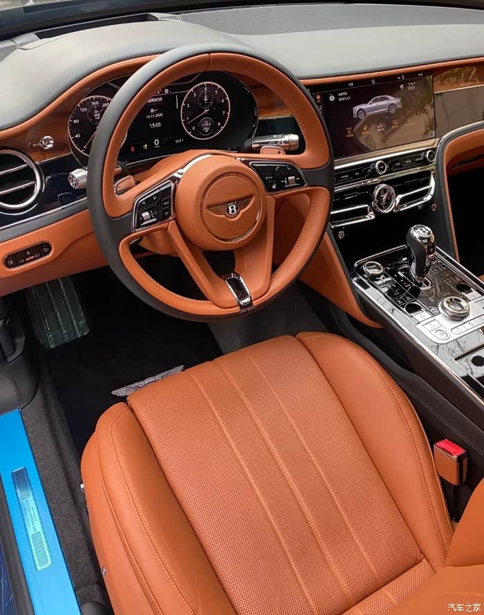 全新宾利飞驰外观设计时尚大气内饰工艺精湛配置丰富奢华