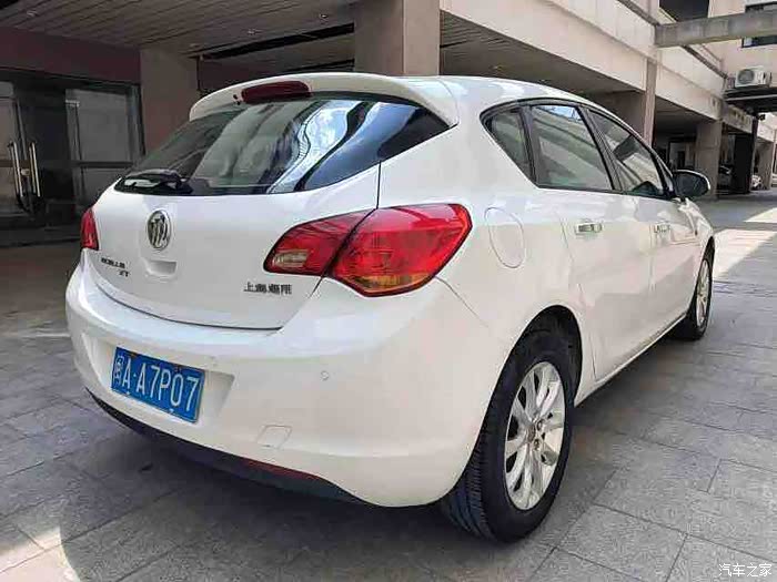 别克2012款英朗xt