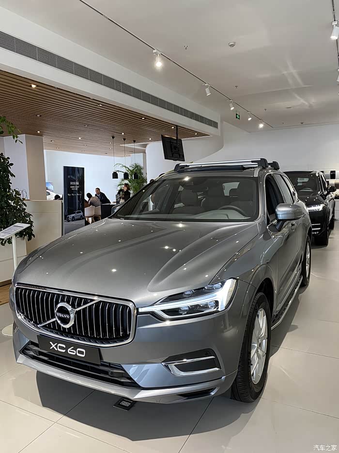 2020年末喜提21款xc60 recharge幻夜银