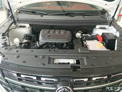 发动机舱布局合理骆驼电瓶.