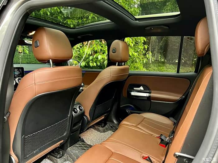 出手2020年动感型奔驰glb一台