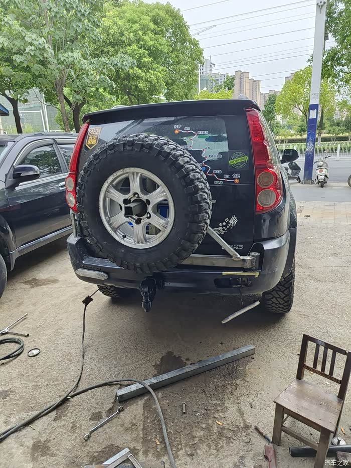 哈弗h5后备胎架一字杠改装