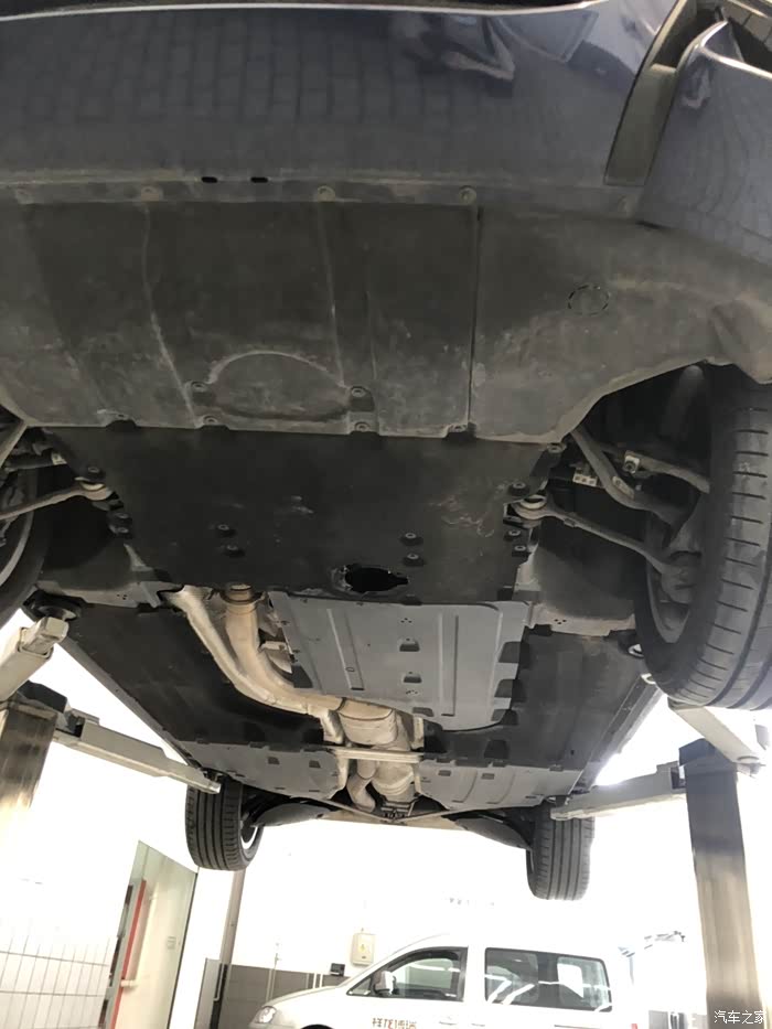 【图】x3减配发动机下护板?_宝马x3论坛_汽车之家论坛