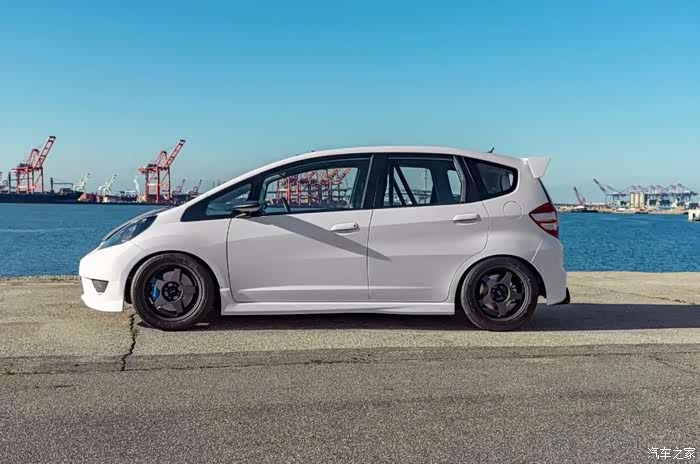 买台飞度啊,又不贵,再上个k20a香爆了