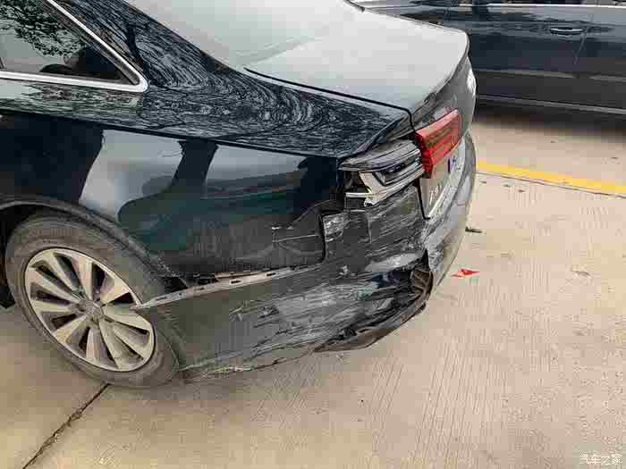 【图】被追尾了好伤心_奥迪a6l论坛_汽车之家论坛