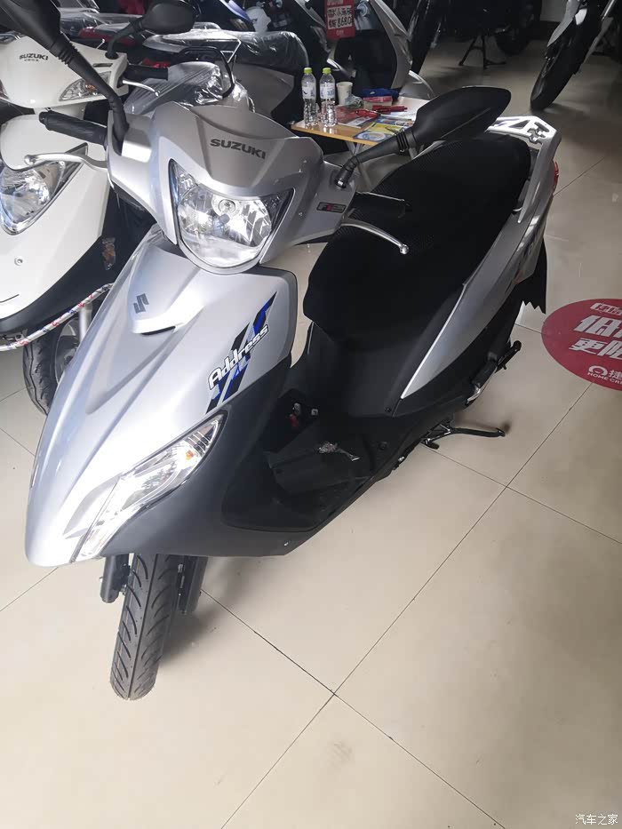 轻骑铃木丽至110国四版怎么样