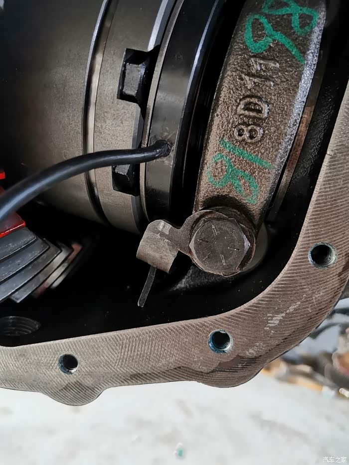 荣威rx8 升级 后桥 电控差速锁