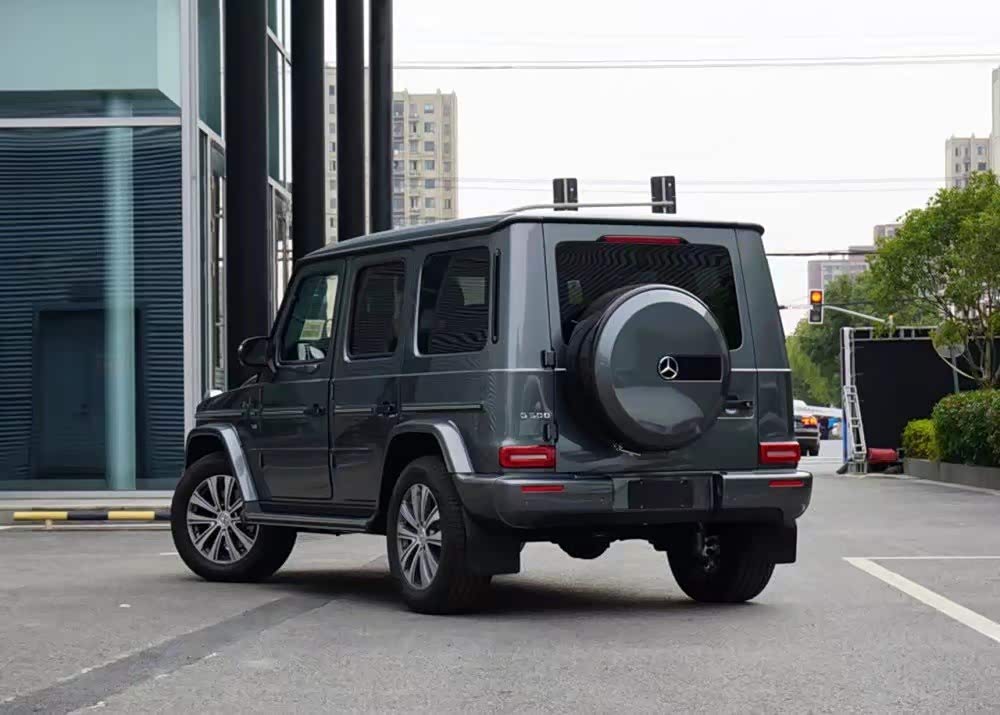 【图】这款新的g500车型依旧延续了经典造型,奔驰方盒子_迈巴赫g级