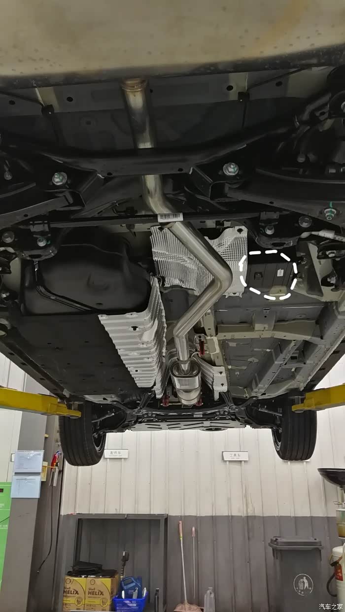 吉利博越pro车内有哒哒哒的声音