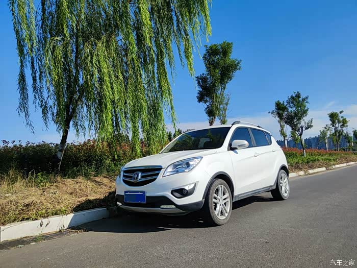 十月真滴美,我的车子太帅了