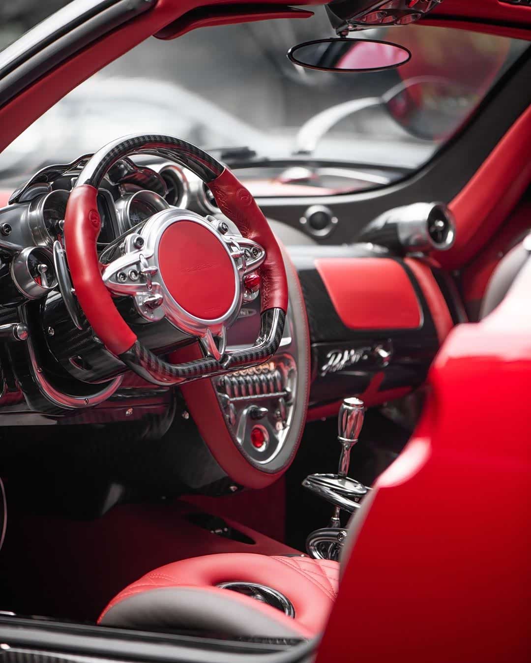 帕加尼huayra roadster 1 红色好看