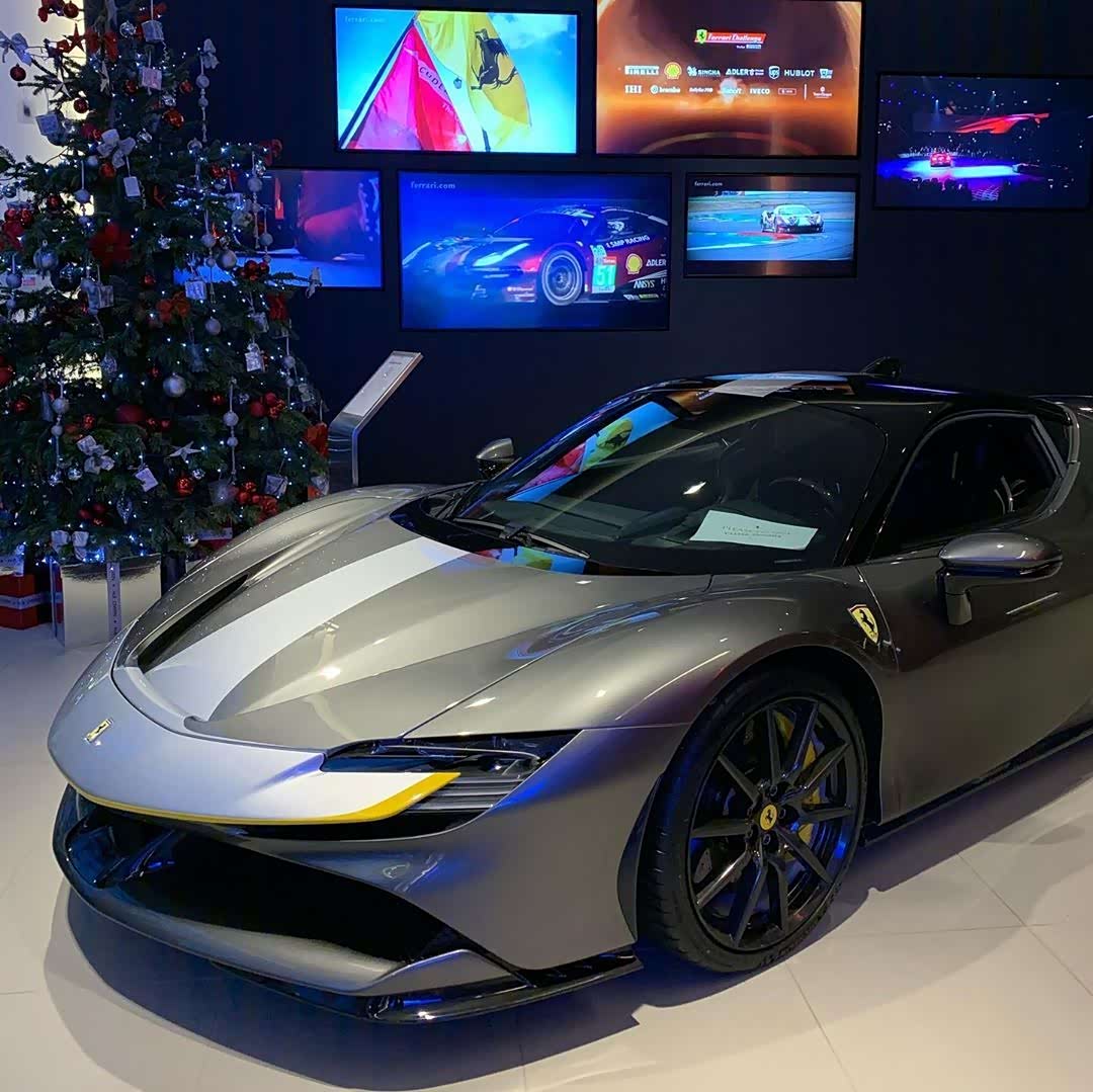 法拉利sf90 stradale.