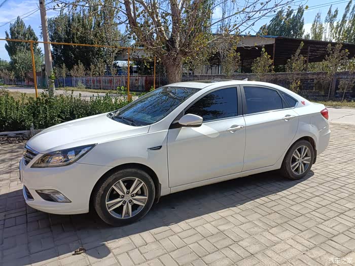 分享一下我家的老款长安逸动