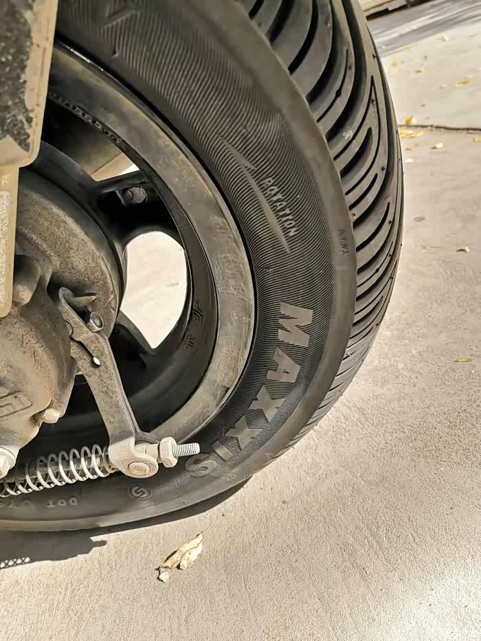 【图】铃木uu125t换后轮胎_摩托车论坛_汽车之家论坛