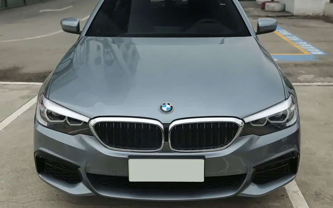 602 | 回复: 1 宝马5系论坛 五系采用天使眼造型的led自适应远近光