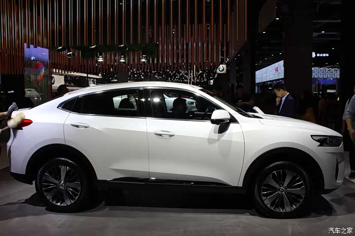 溜背造型谁与争锋一见钟情哈弗f7x新物种新生态