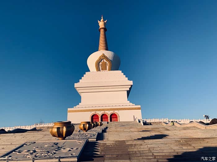 二十万分之一我与小五朝圣慈积金刚塔