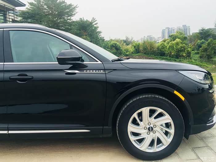 自己买的3m前轮贴黄色反光条,美规标准