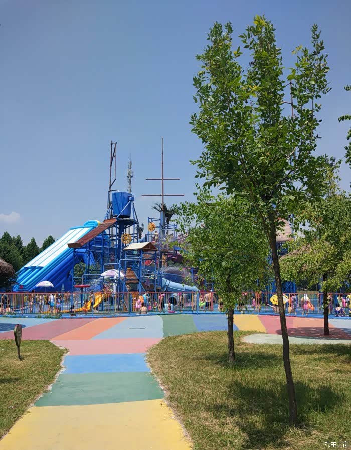 夏季冰爽～奥帕拉拉水公园