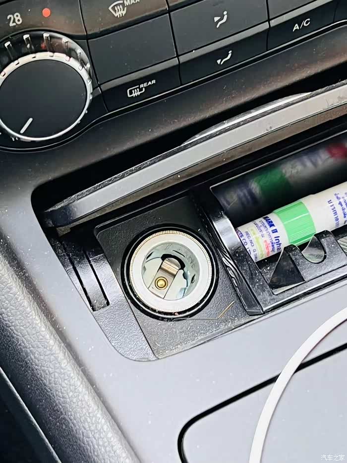 【图】【求助】点烟器插口没电了咋办啊?_奔驰gla论坛_汽车之家论坛