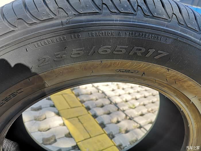 出4条全新固特异御乘2代23565r17108v轮胎