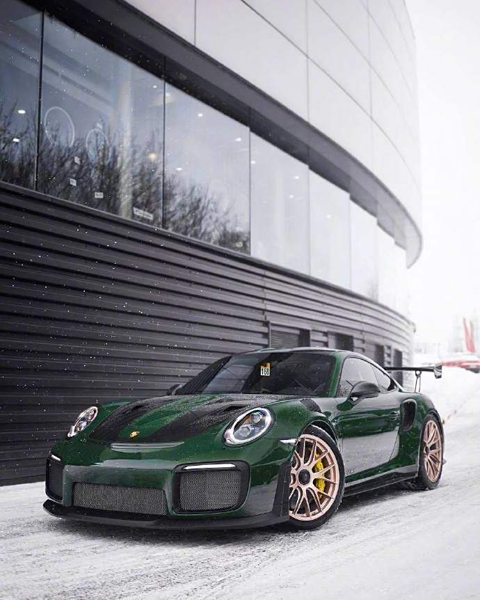 保時捷911 gt2 rs,美極的青蛙