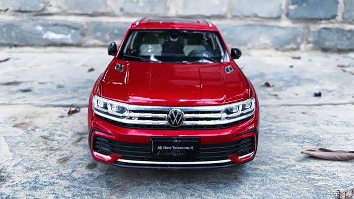 【图】【车模分享】城墙下的红色途昂x,很惊艳!