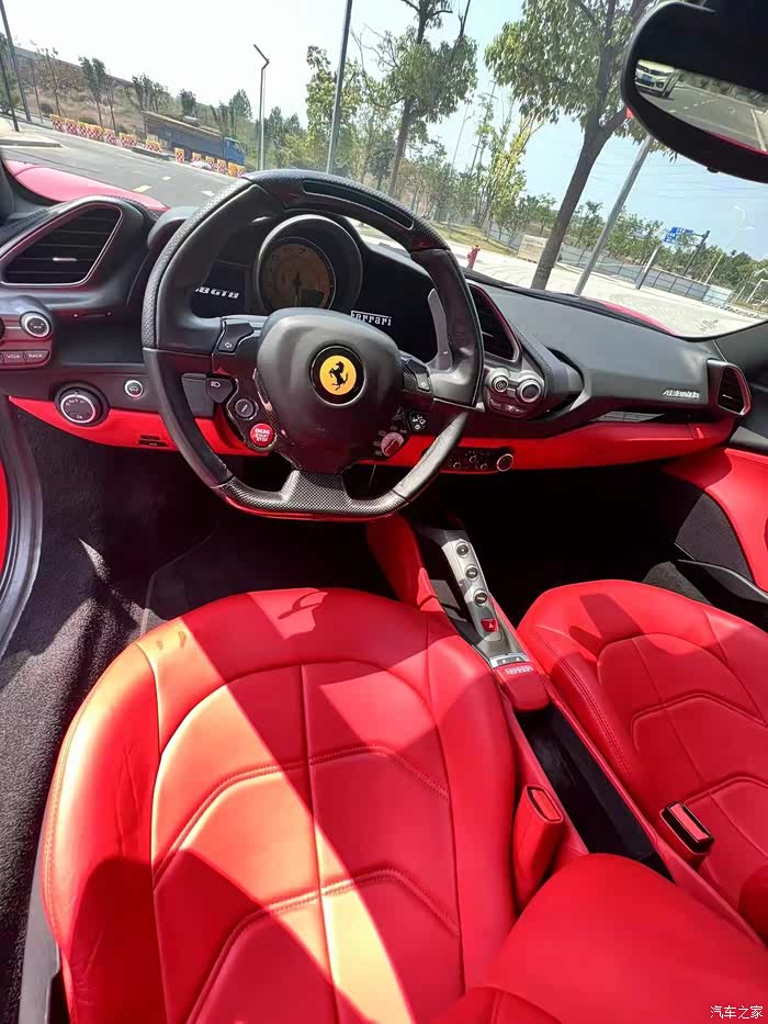 17年的法拉利488