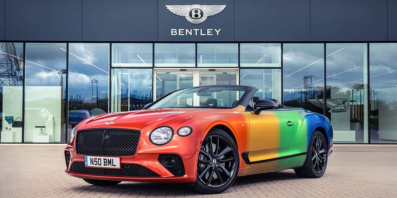 宾利第一台彩虹色汽车,欧陆gt彩虹色版.