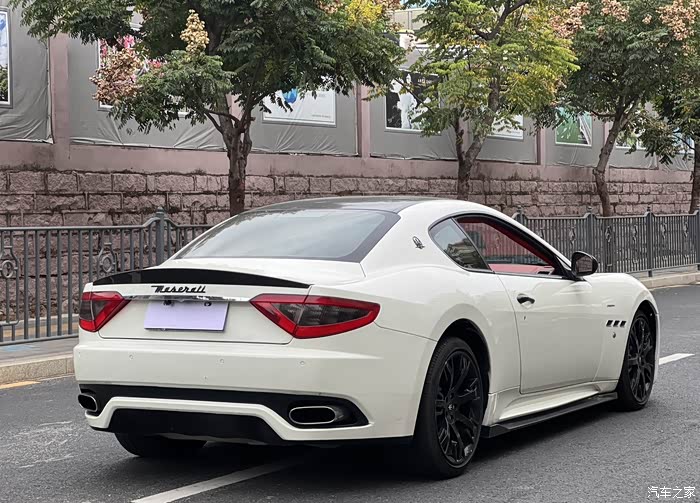 新到玛莎拉蒂gt