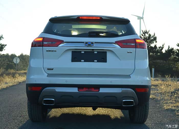 奉天吉利4s店带着我们去水上乐园闯关纳凉,玩的好开心