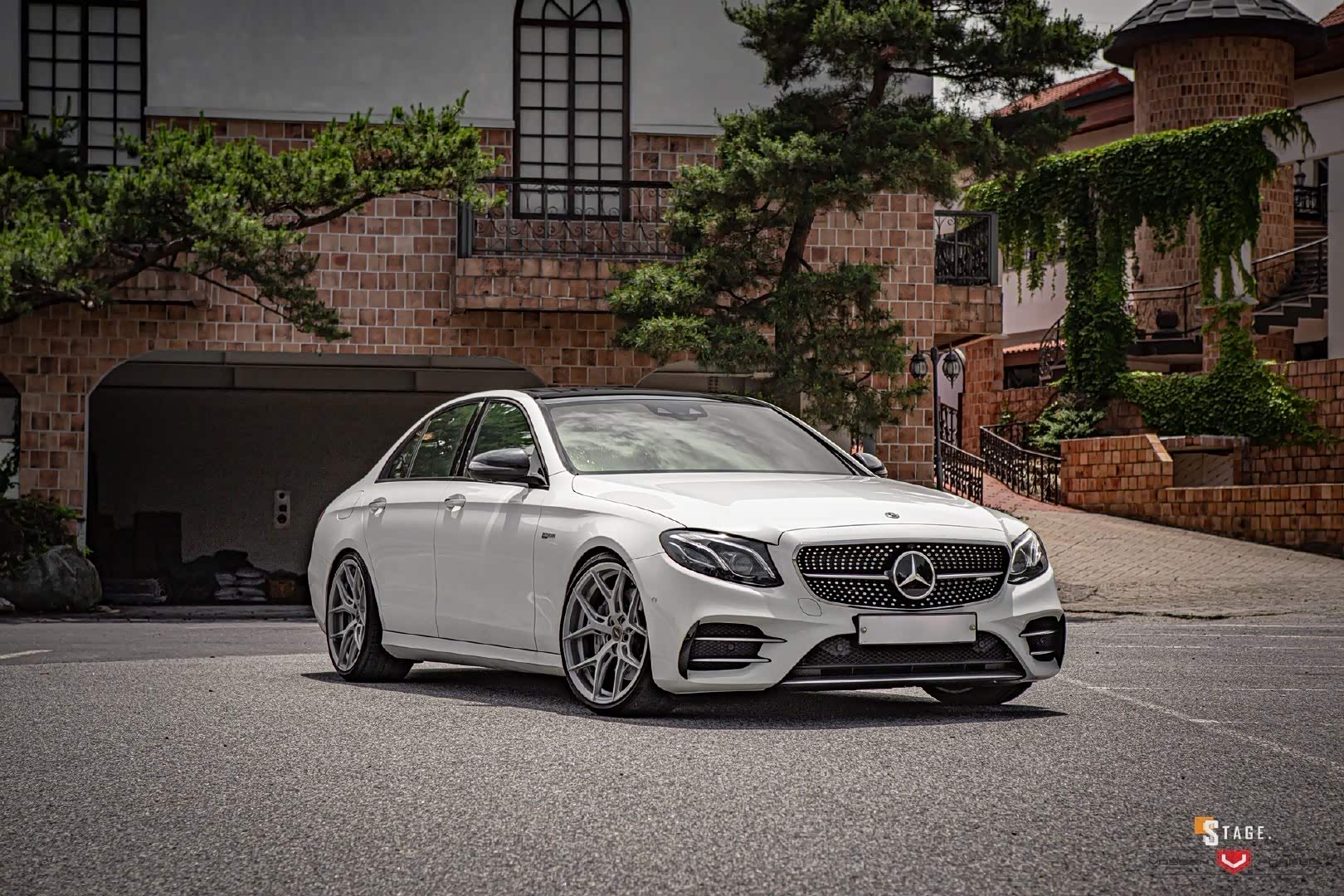 奔驰e43 amg 国内在售只有国五排放
