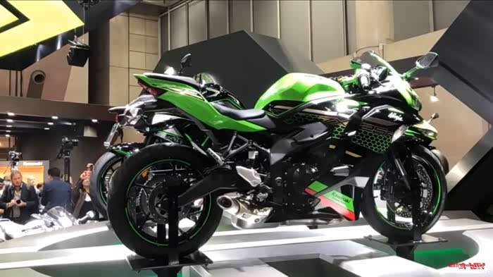 四缸川崎250今日终于见真容