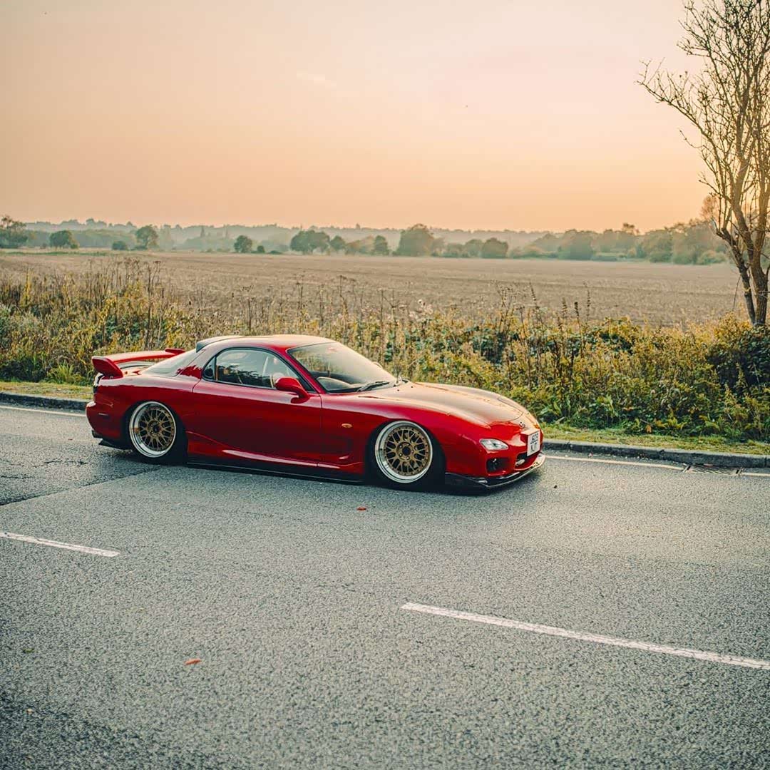 红色马自达rx7跳眼灯贼有个性