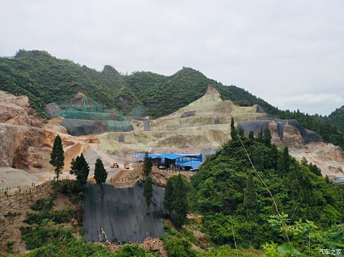 來到工地沙場