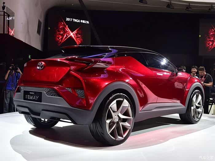 5407 | 回复: 4 丰田c-hr论坛 【chr改装】高冷概念车,炫酷"黑武士"