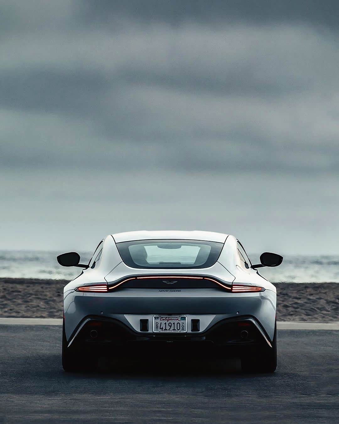 阿斯顿马丁vantage动感十足活力四射