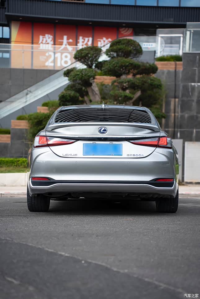 出es300h行政带马克音响355w全款可小刀