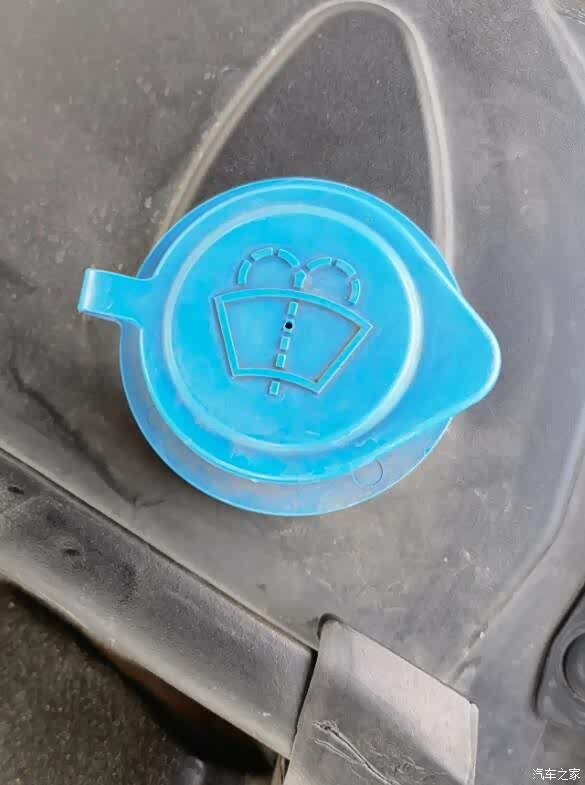 技术贴 看看沃尔沃s90如何加注玻璃水