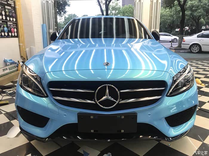 奔驰c200改炫彩天空蓝