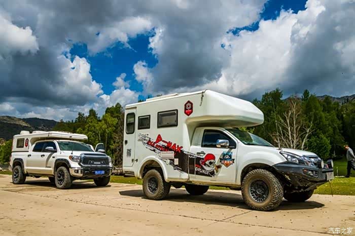 户外之旅肯定少不了d-max激情者四驱越野房车!