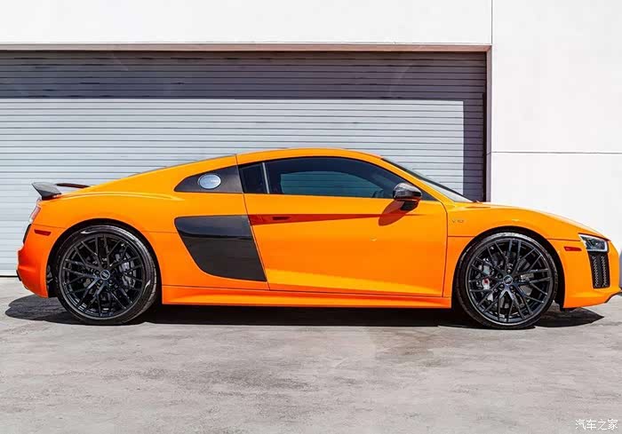 橙色车漆,这是一种十分"活泼"的浅橙色