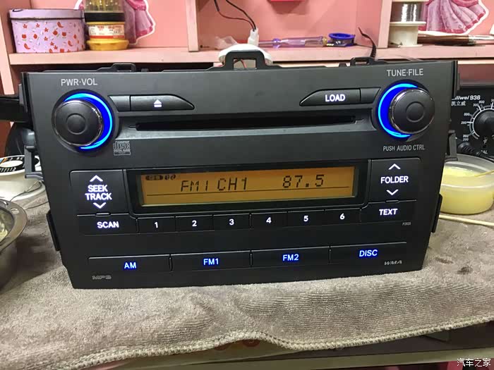 闲置老卡罗拉六碟cd改色当家庭功放用